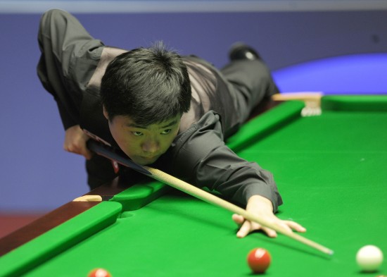 力的年轻球 力的年轻球